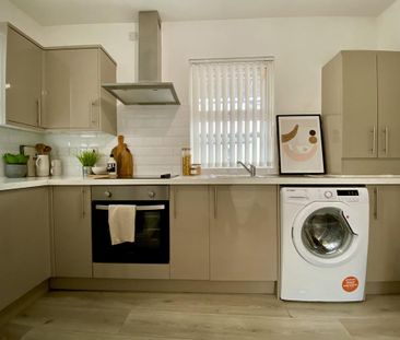 1 bedroom in a house share to rent - Photo 4