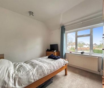 4 bedroom semi-detached house to rent - Photo 6