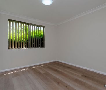 Neat & Convenient Two-Bedroom Home in Central Penrith - Photo 3