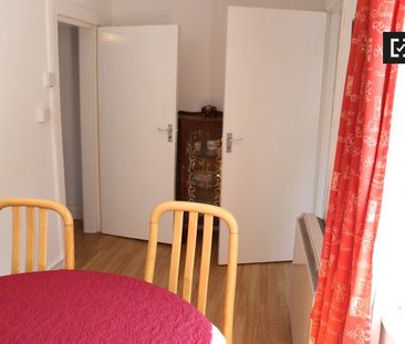 Charming 2-bedroom house to rent in North Central Area - Photo 3