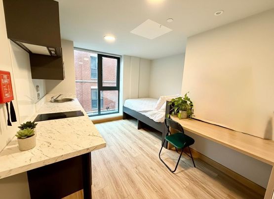 Studio to rent - Photo 1