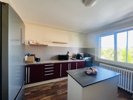 Appartement type 4 de 100 m2 avec loggia terrasse - Photo 4