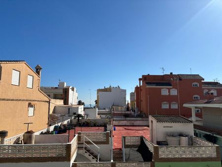 2 room luxury Flat for rent in Chilches, Valencia - Photo 4