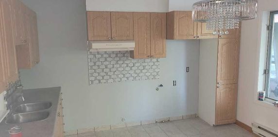 Appartement 51/2 Spacieux et illuminé - Photo 2