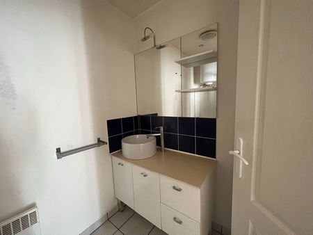 A louer appartement meublé type 1 à CHATEAUROUX - Photo 2