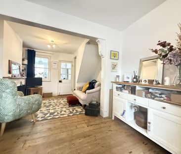 2 bedroom terraced house to rent - Photo 2