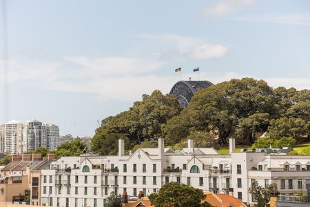 Luxurious 3-Bedroom Apartment in 'One Sydney Harbour' - Photo 5