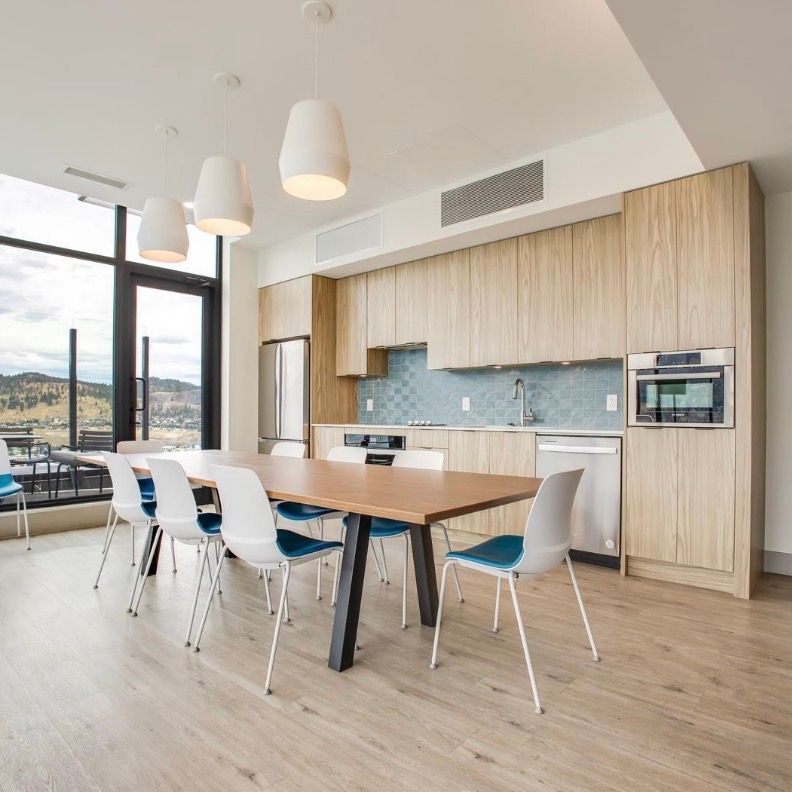 Downtown: 1 bed – SubPenthouse at Bertram - Photo 1