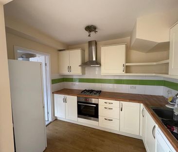 3 bedroom end of terrace house to rent - Photo 6