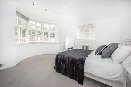 3 bedroom flat to rent - Photo 5