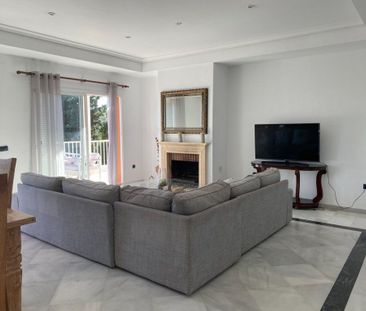 5 room luxury Villa for rent in Sotogrande, Andalusia - Photo 2