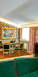 BESTE LAGE + Luxussuite im Dachgeschoss + KÄRNTNER STRASSE + Wohnen mit Hotelkomfort! - Foto 1
