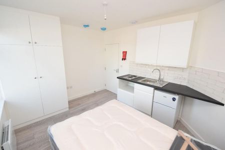 1 bedroom property to rent - Photo 3