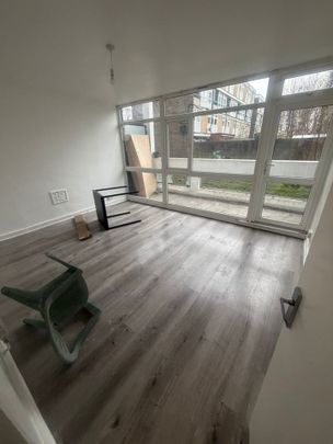 2 Bed Maisonette, Elmore House, SW9 - Photo 1