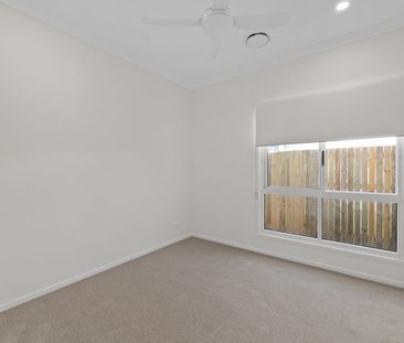 SIDE ACCESS AND A LARGE YARD IN BANYA! - Photo 2