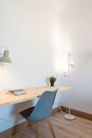 Carrer del Comte dUrgell, Barcelona, Catalonia 08011 - Photo 4