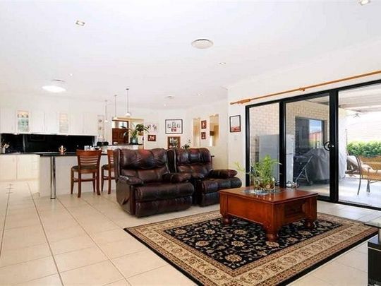 20 Barton Street, Middle Ridge QLD 4350 - House For Rent | Domain - Photo 1