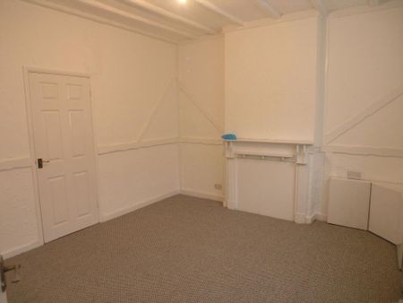 2 bedroom semi-detached house to rent - Photo 5