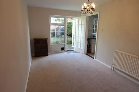 3 bedroom House To Let - Photo 4