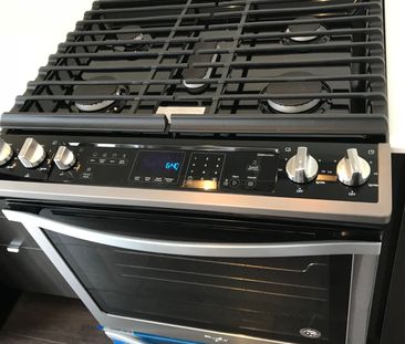 For Lease - 188 Wheat Boom Drive, Oakville, Ontario - Photo 5