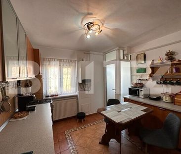 Apartament cu 3 camere, centrala termica, aer conditionat, zona centrala - Fotografie 2