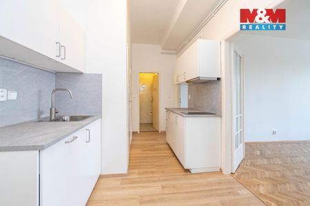 Pronájem bytu 2+kk 56 m², Jankovcova 1480, Praha - Photo 2