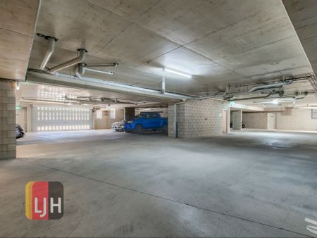 MODERN, AIR CONDITIONED 2 BEDROOM UNIT - Photo 3