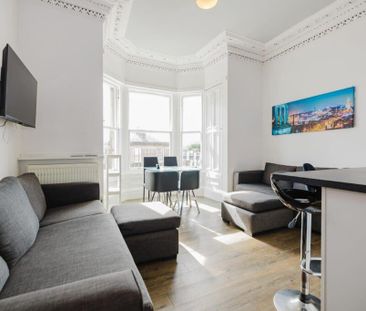 6 bedroom flat to rent - Photo 1