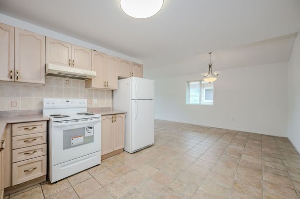 For Lease - 2887 Darien Road, Burlington, Ontario - Photo 1