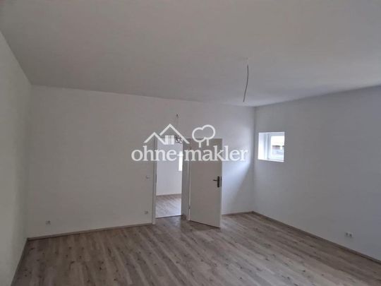 Erstbezug nach Sanierung: XXL-Wohnung in verkehrsgünstiger Lage von MG-Rheydt zu vermieten - Photo 1