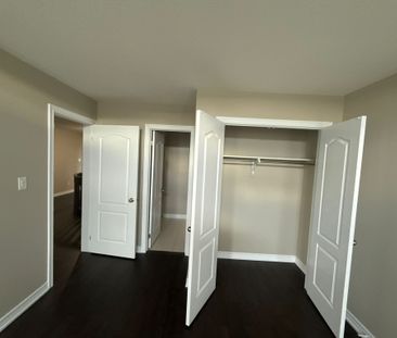 For Lease - 1399 Lormel Gate, Innisfil, Ontario - Photo 4