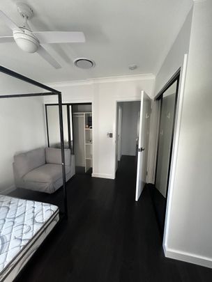 South Brisbane - Photo 1