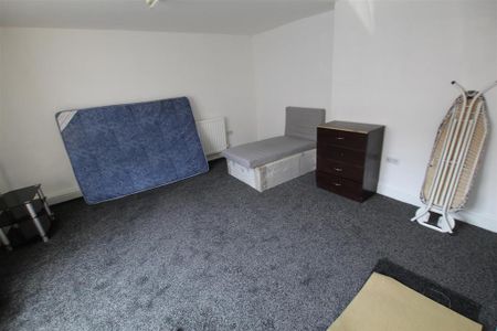 6 bedroom house to rent - Photo 5