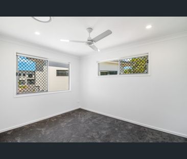 142 The Heights Boulevard, Pimpama, Qld 4209 - Photo 2