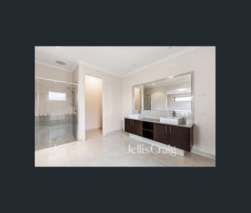 Four Bedroom Family Home - Photo 3