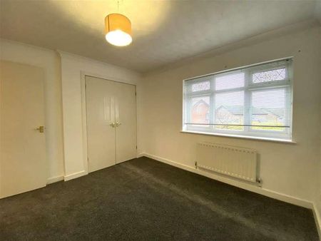 Honeysuckle Road, Hamilton, Leicester, LE5 - Photo 2