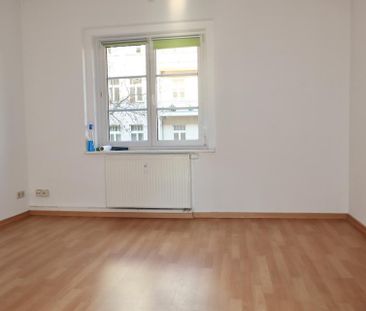 2-Raum • Einbauküche • Laminat • Tageslichtbad • Stellplatz • Kaßbe... - Photo 1