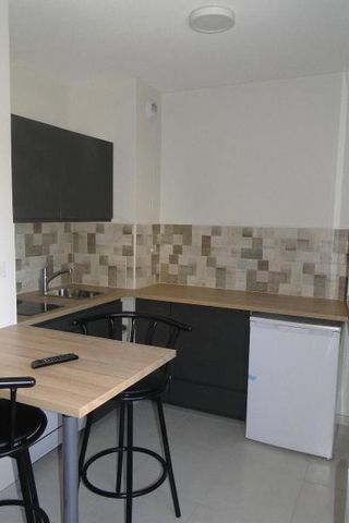 Location Appartement 1 pièce 26m² CLERMONT FERRAND 63000 - Photo 4