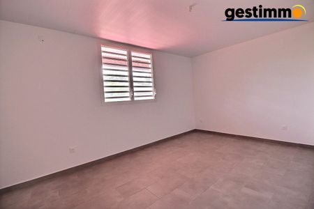 Location Appartement 4 pièces 105m² MATOURY 97351 - Photo 2