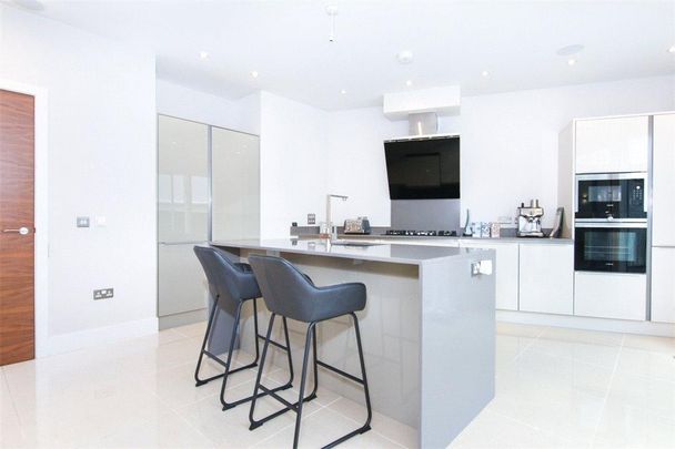 4 bedroom terraced house to rent - Photo 1