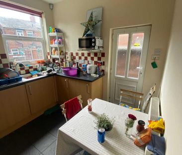 4 bedroom terraced house to rent - Photo 3