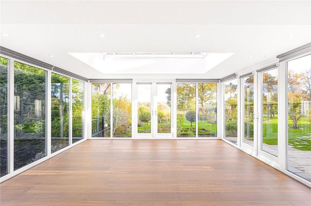 4 bedroom bungalow to rent - Photo 1