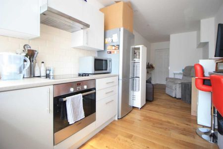1 bedroom flat to rent - Photo 3
