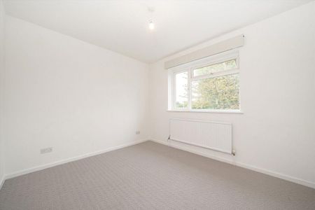 3 bedroom detached house to rent - Photo 3
