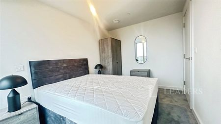 2 bedroom apartment to rent Castle Street, Luton, Bedfordshire, LU1 - Photo 2