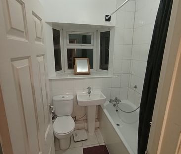 Room in a Shared House, Elmcroft Crescent, NW11 - Photo 5