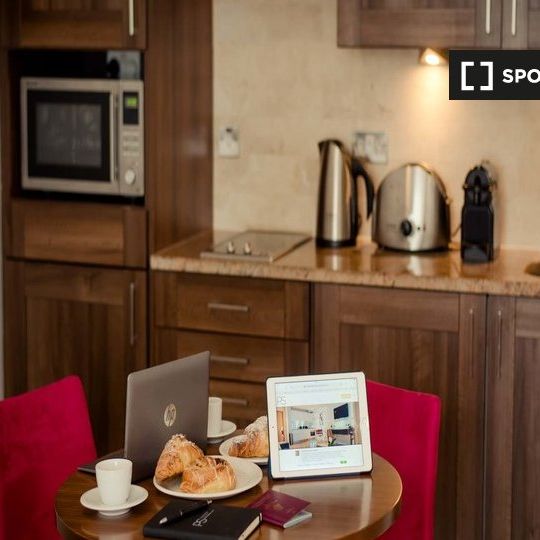 Serviced 1 Bedroom Apartment to Rent in Dublin 2 - Photo 1