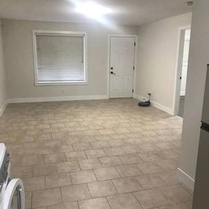 $1800 - 2 bedroom ground level basement suite - Photo 2