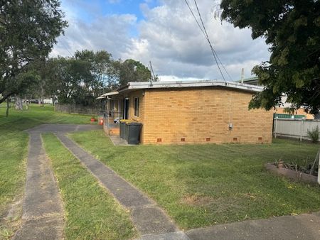 Great Position - month lease - Photo 4