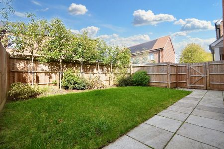 2 bedroom semi-detached house to rent - Photo 3